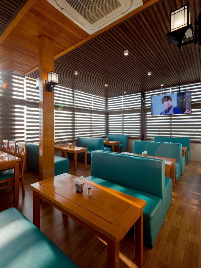 Stellar Hotel Duong Dong  Buitenkant foto
