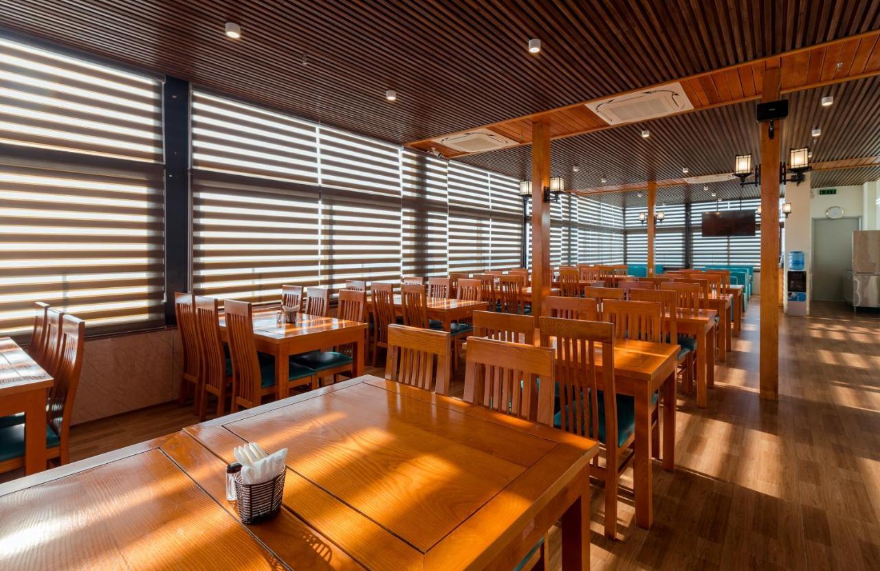 Stellar Hotel Duong Dong  Buitenkant foto